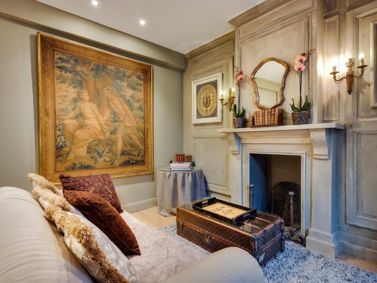 Maison Le Dragon Bed & Breakfast 4*